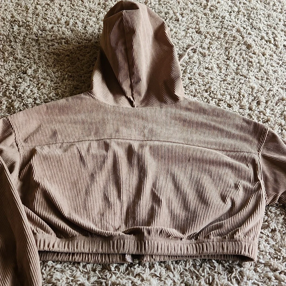 Brown crop corduroy jacket womans size medium with zipper - Picture 5 of 8